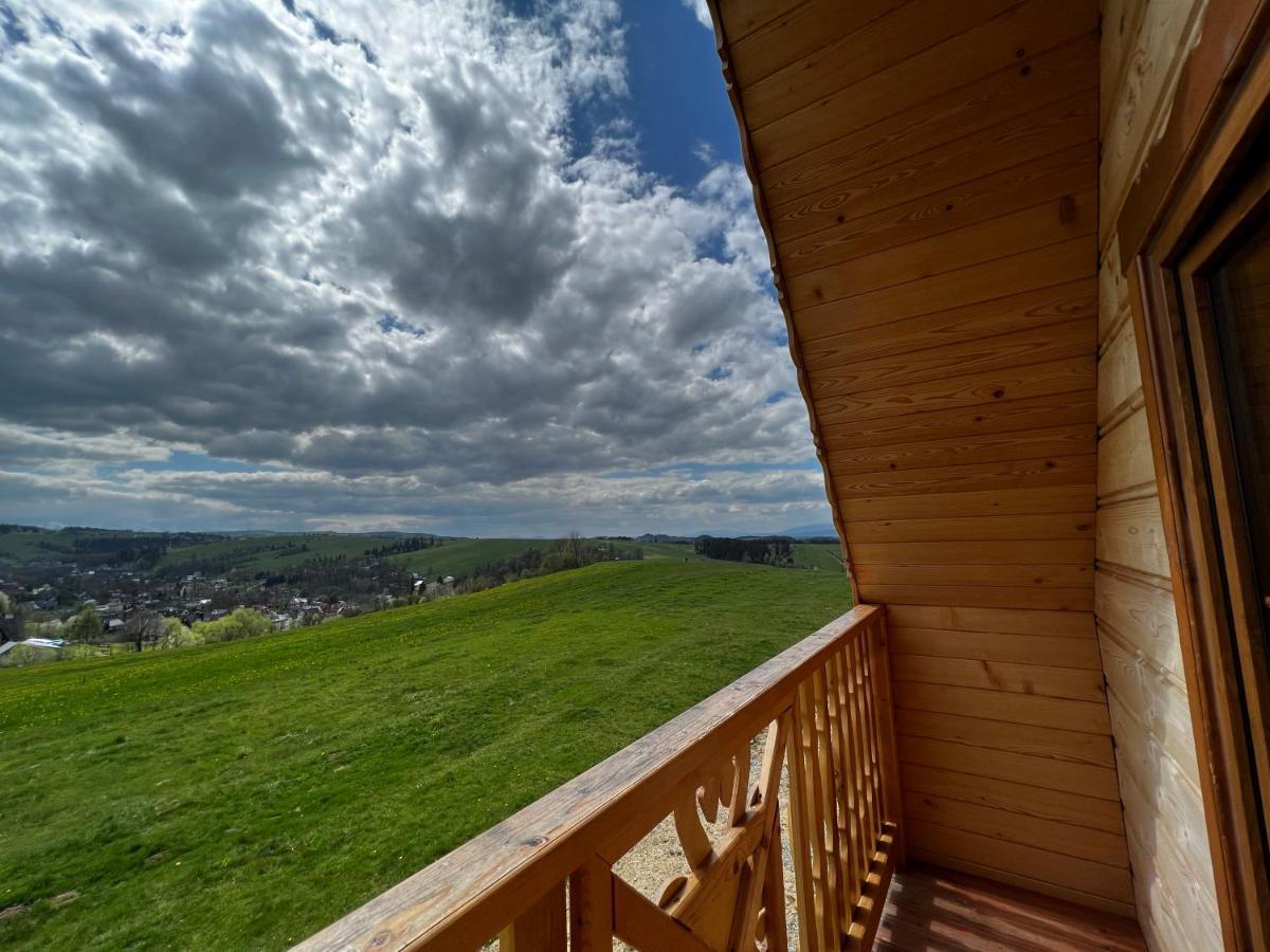 Styry Pory Roku Apartment Groń Екстериор снимка
