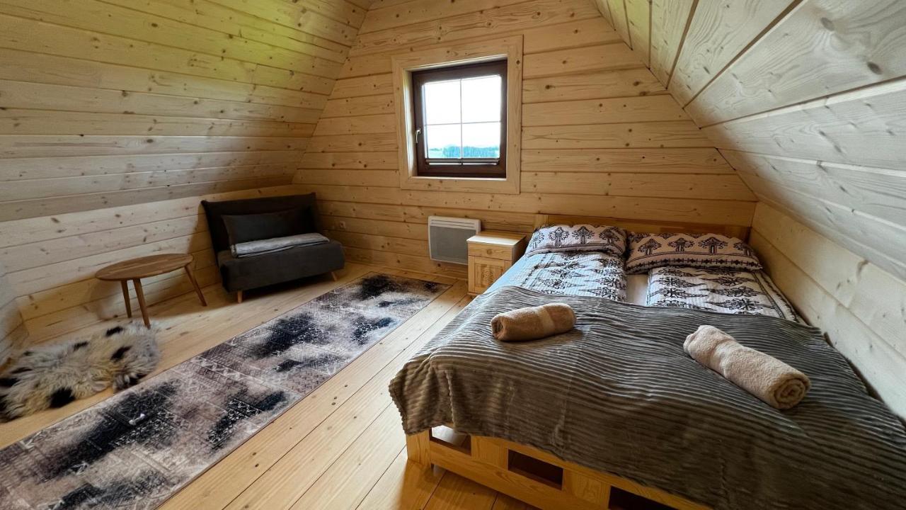 Styry Pory Roku Apartment Groń Екстериор снимка