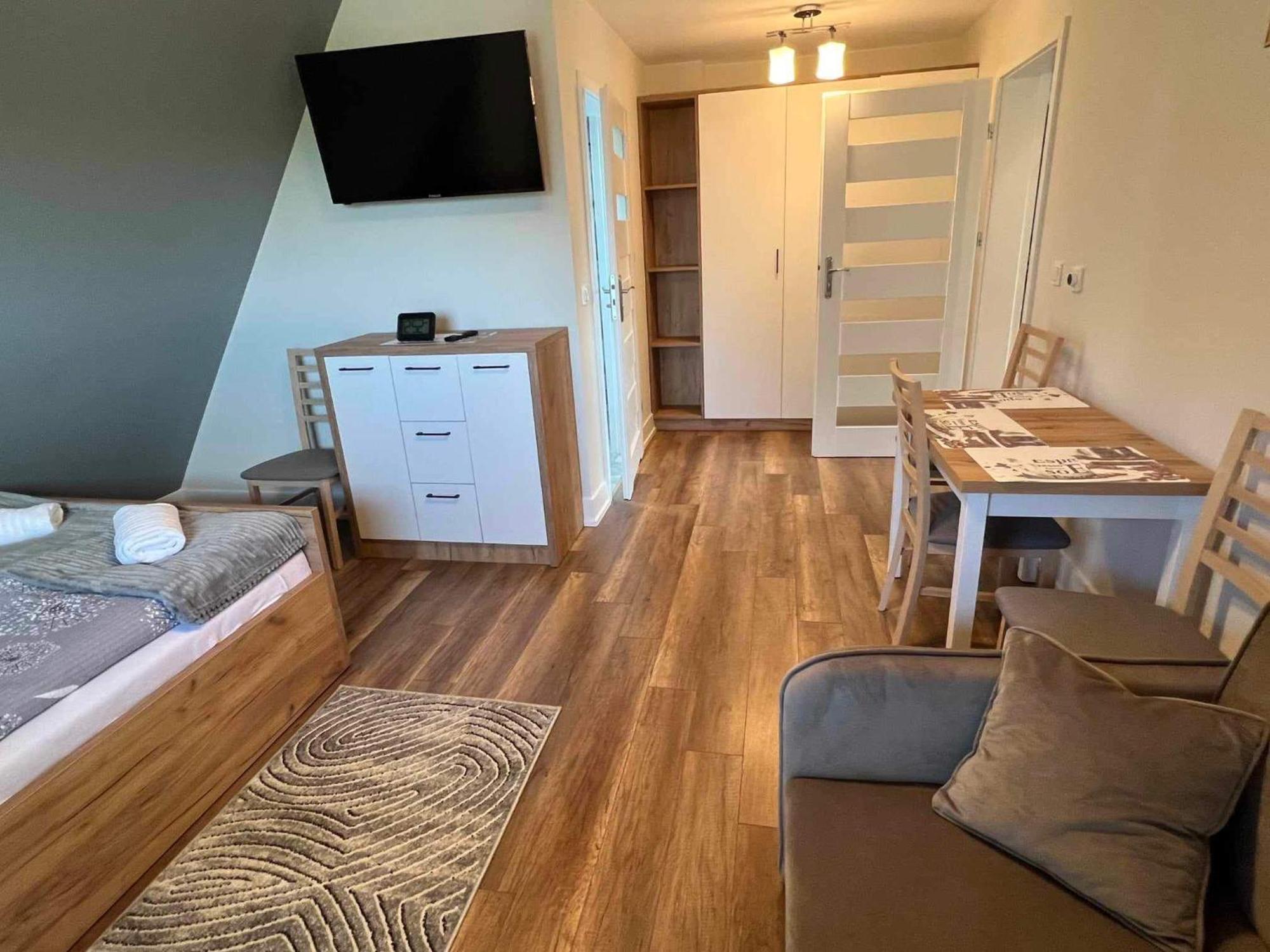 Styry Pory Roku Apartment Groń Екстериор снимка