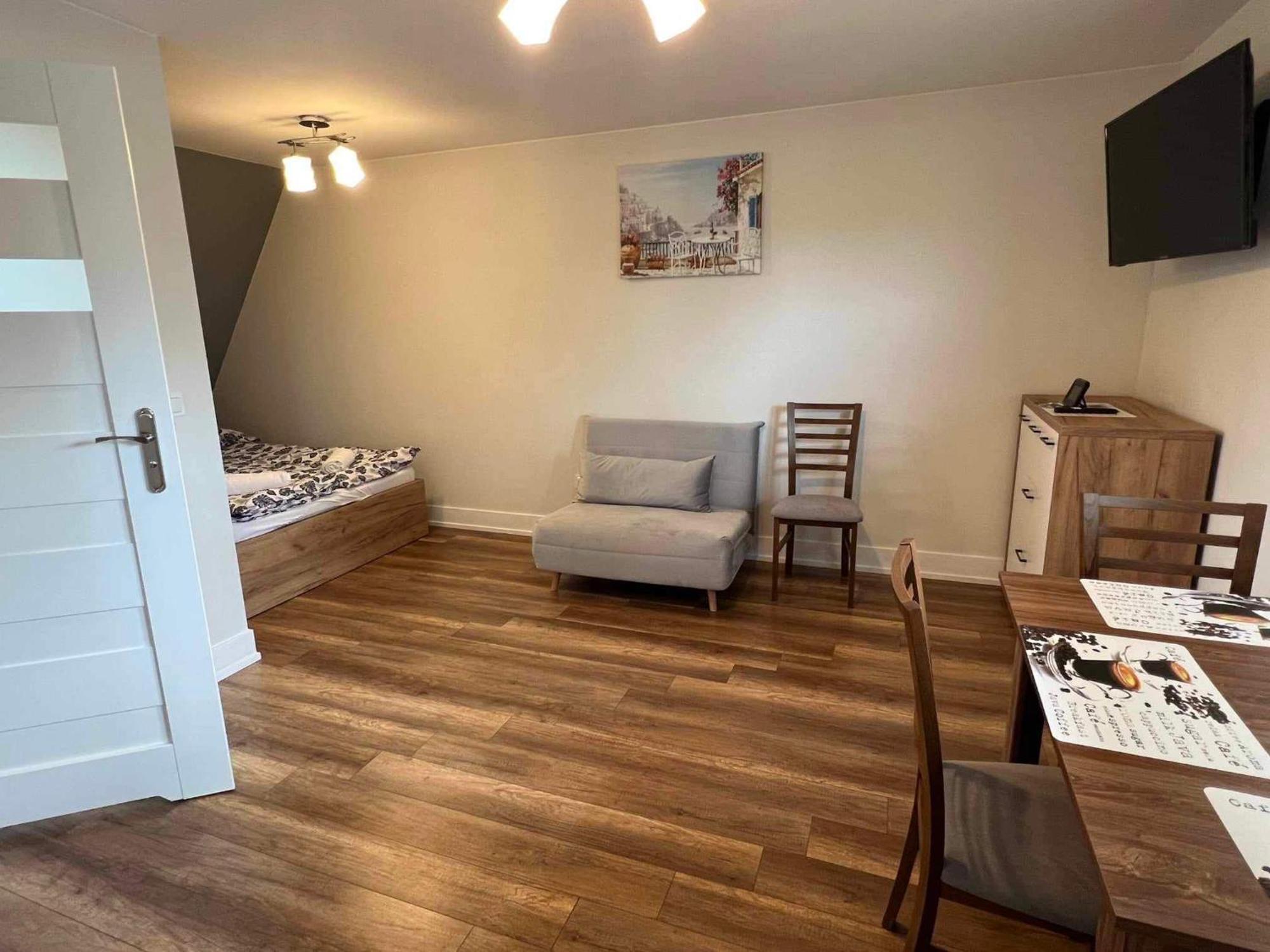Styry Pory Roku Apartment Groń Екстериор снимка