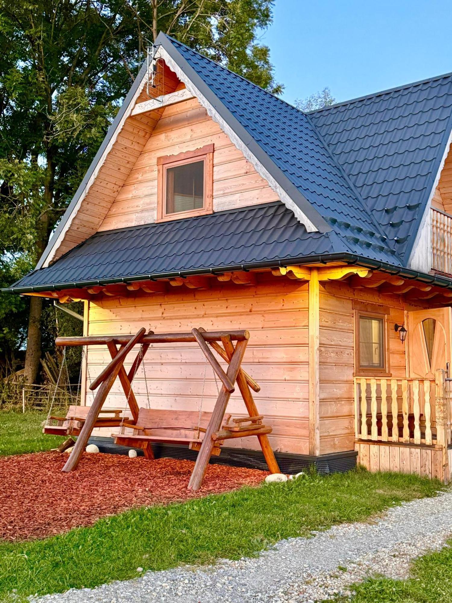 Styry Pory Roku Apartment Groń Екстериор снимка