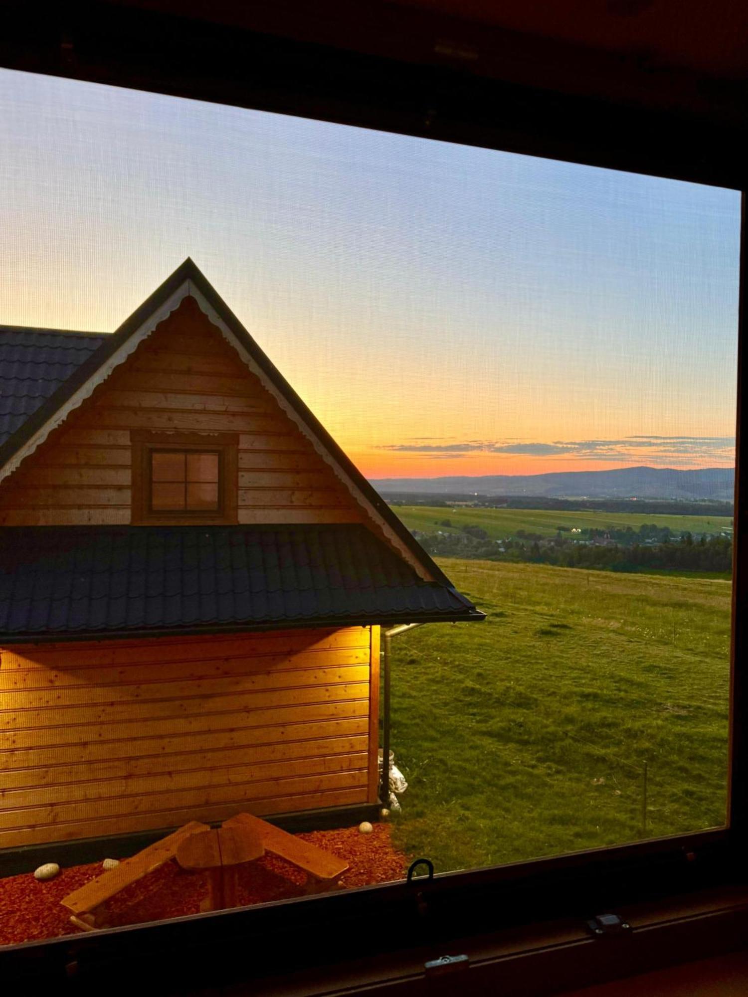 Styry Pory Roku Apartment Groń Екстериор снимка